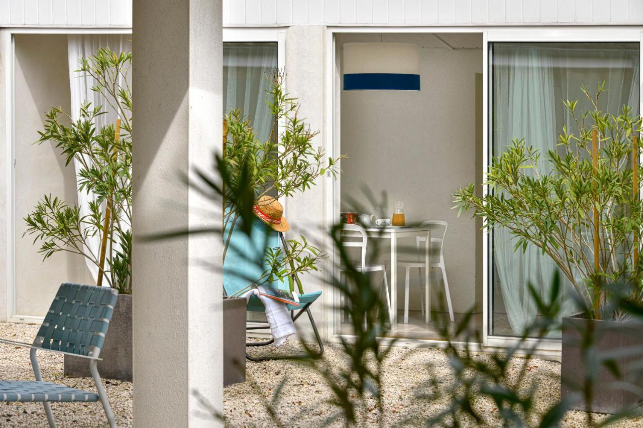 Logis Hotel & Restaurant Le Pardaillan Gondrin Exterior photo